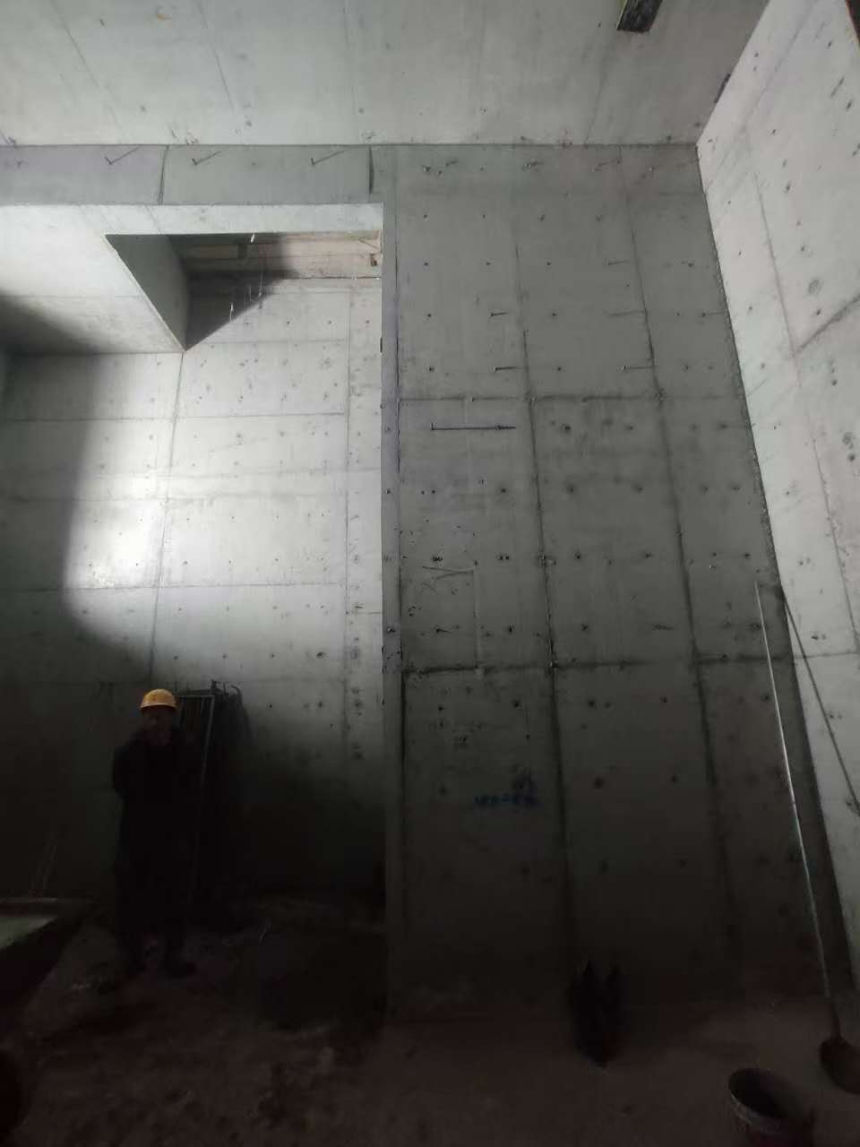 赵西垸林场墙上开槽钢筋断了有影响吗